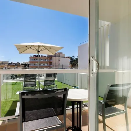 Y Paguera Aparthotel 4*