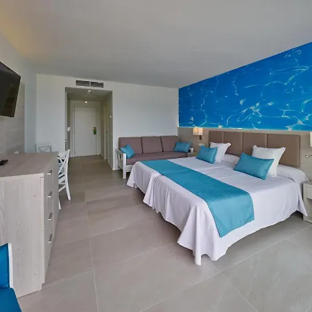 Aparthotel Y 4*