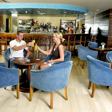 Y Aparthotel 4*